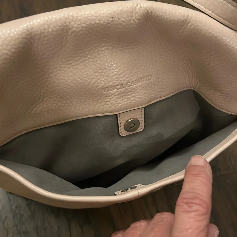 Vince Camuto Chic Plum Flap Snap Leather Crossbody Bag in Cameo Rose - Picture 10 of 12